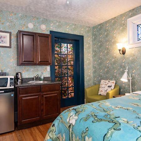 Prince Street Suites Шарлъттаун Екстериор снимка