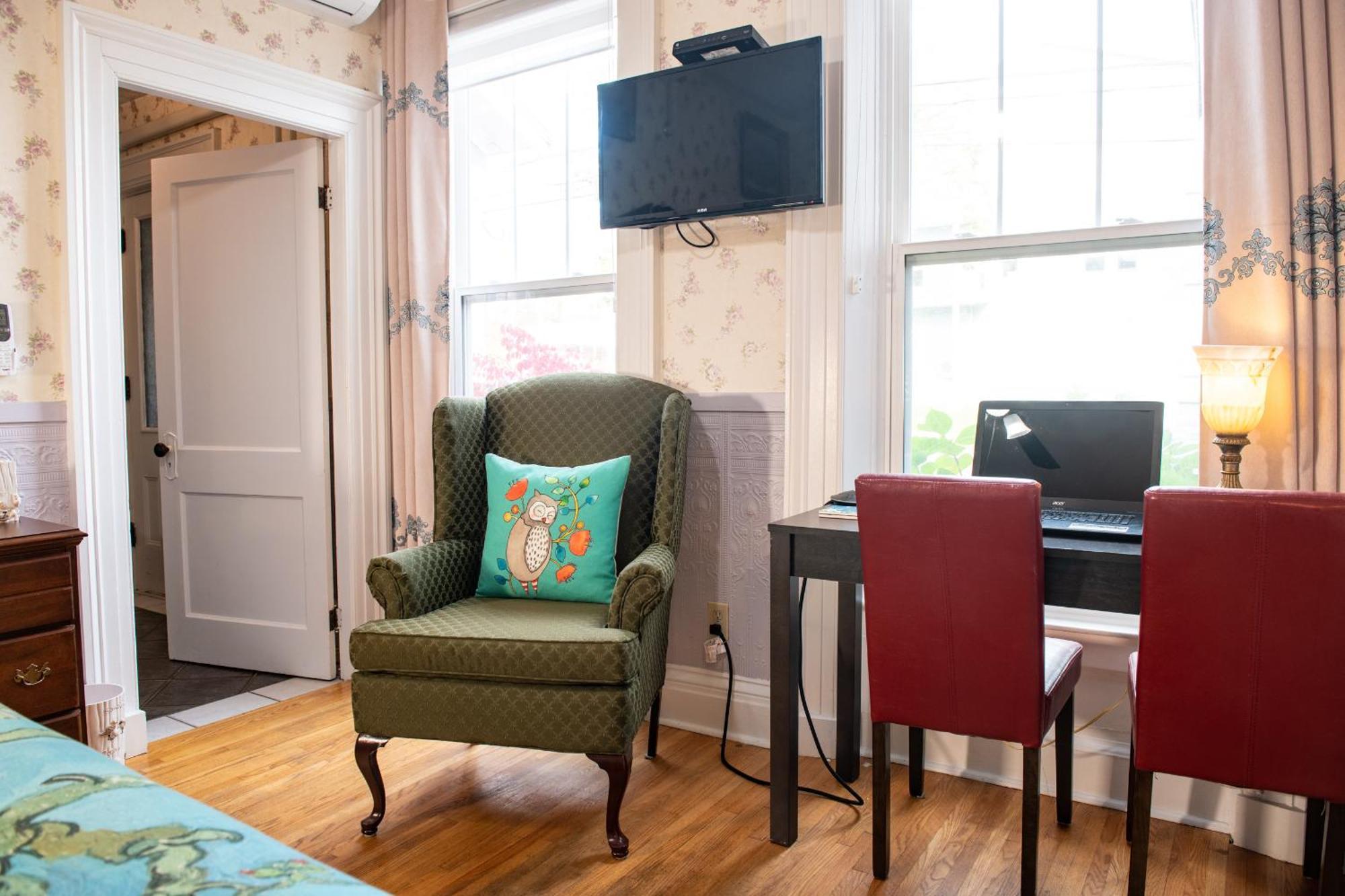 Prince Street Suites Шарлъттаун Екстериор снимка