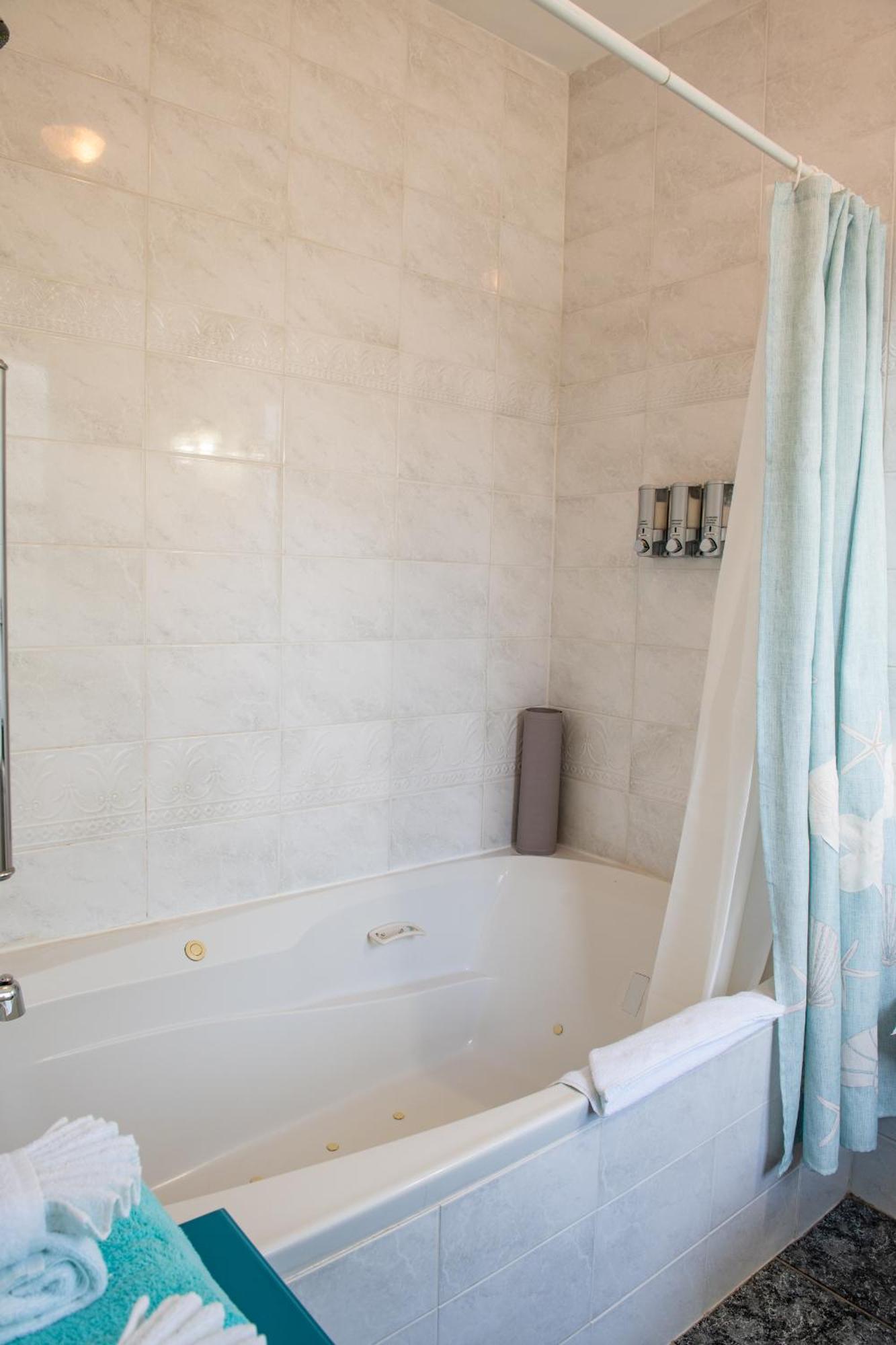 Prince Street Suites Шарлъттаун Стая снимка