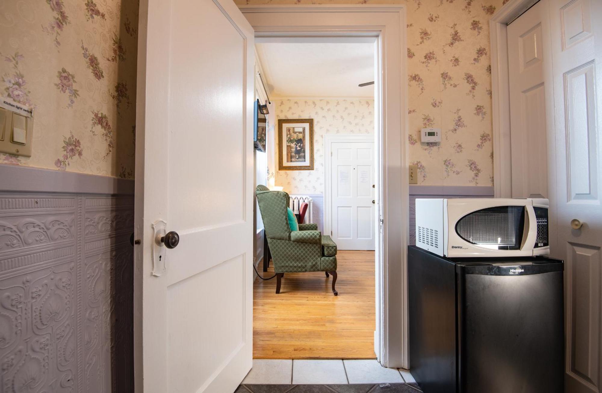 Prince Street Suites Шарлъттаун Стая снимка