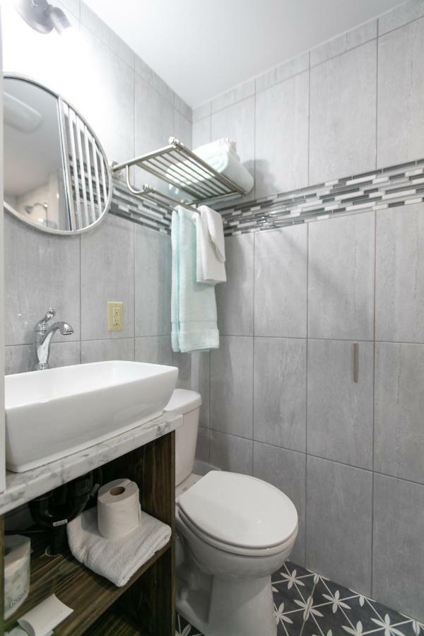Prince Street Suites Шарлъттаун Екстериор снимка